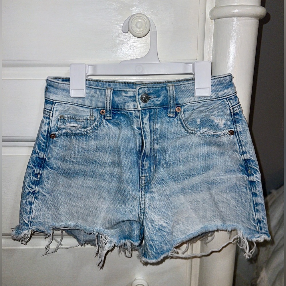 American Eagle High-Waisted Relaxed Distressed Denim Short